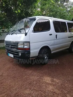 Toyota Dolphin 113 1992 Van (Used)
