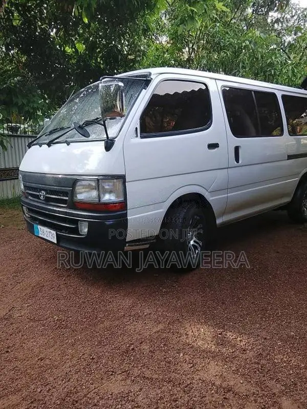 Toyota Dolphin 113 1992 Van (Used)