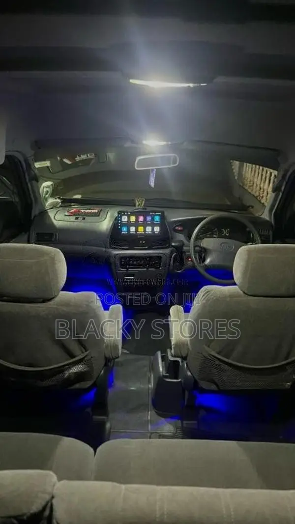 Toyota Noah 2007 Van (Used)