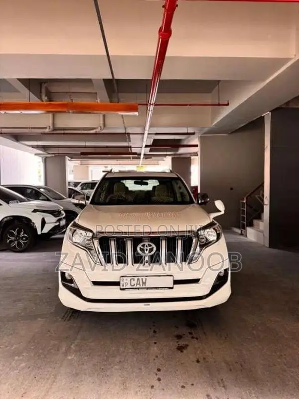 Toyota Land Cruiser 2017 SUV (Used)