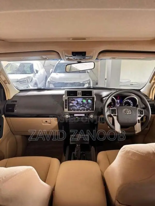 Toyota Land Cruiser 2017 SUV (Used)