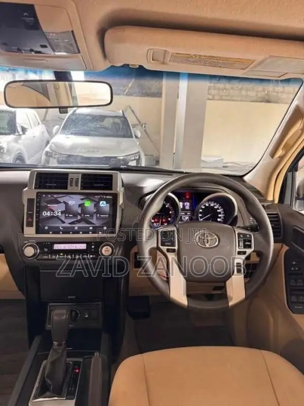 Toyota Land Cruiser 2017 SUV (Used)