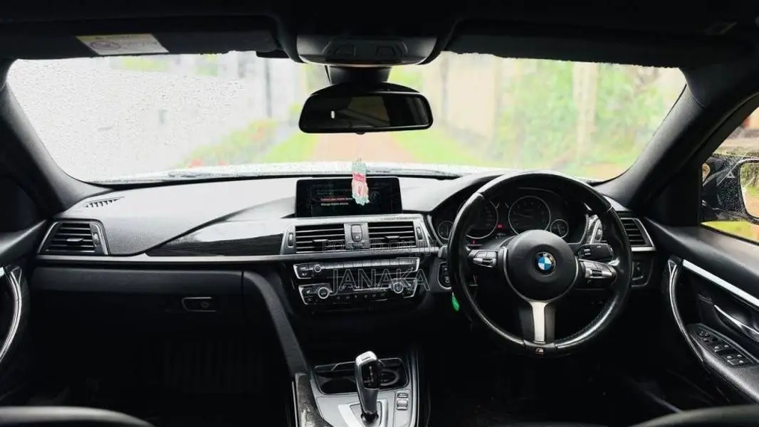 BMW 318i M Sport 2018 Car (Used)