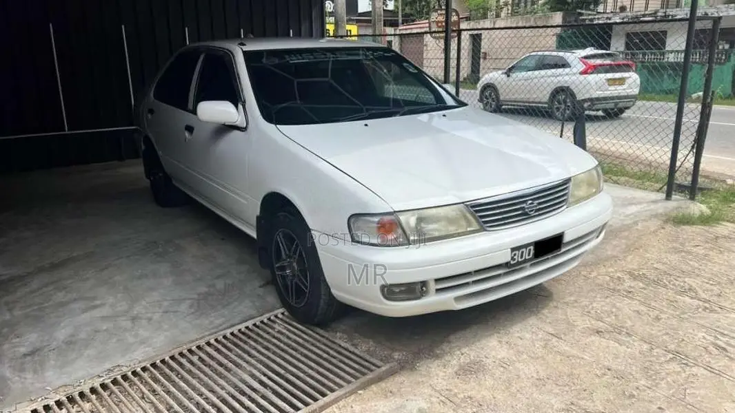 Nissan Sunny Fb 14 1995 Car (Used)
