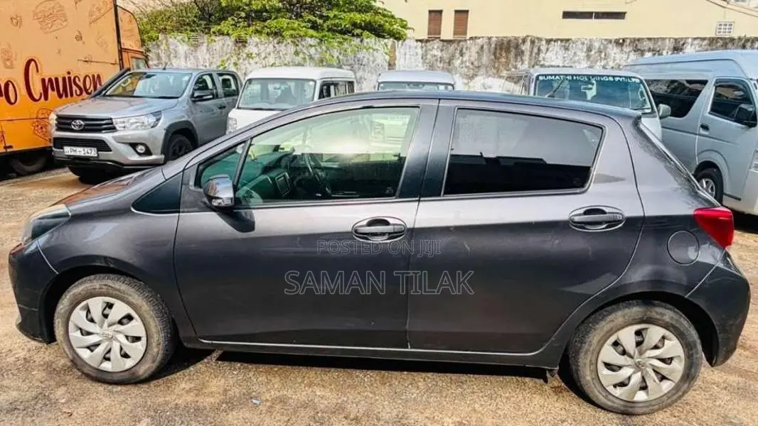 Toyota Vitz 2016 Car (Used)