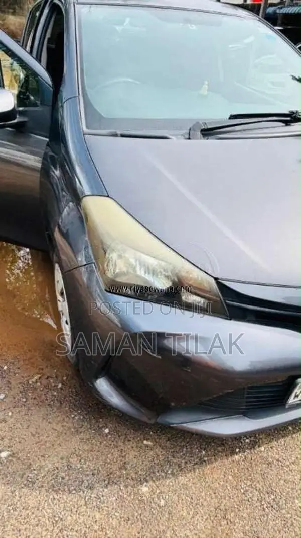 Toyota Vitz 2016 Car (Used)