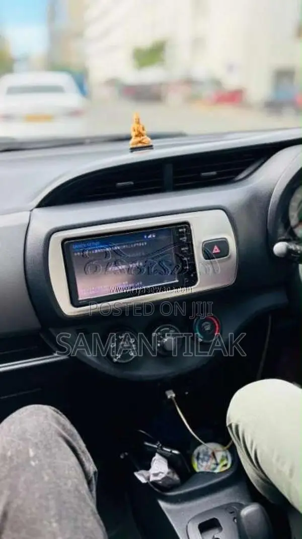 Toyota Vitz 2016 Car (Used)