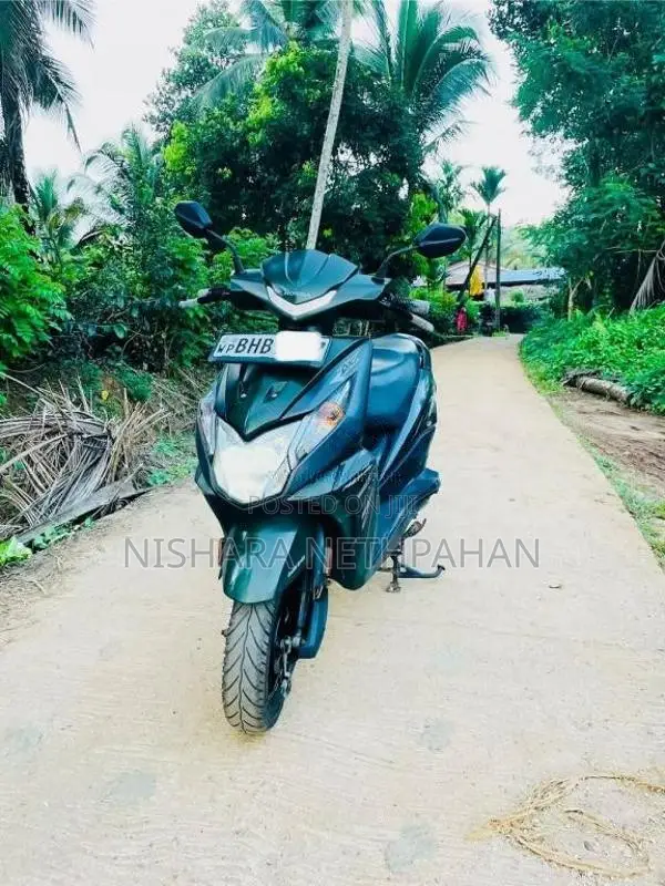 Honda Dio DX 2018 Motorbike (Used)