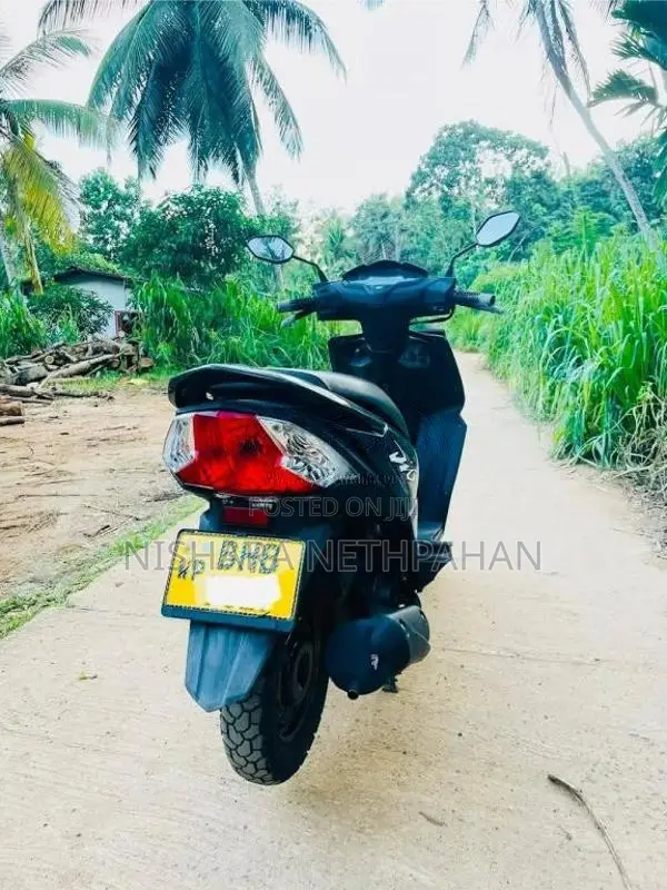 Honda Dio DX 2018 Motorbike (Used)