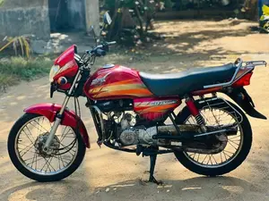 Hero-Honda CD DELUXE 2011 Motorbike (Used)