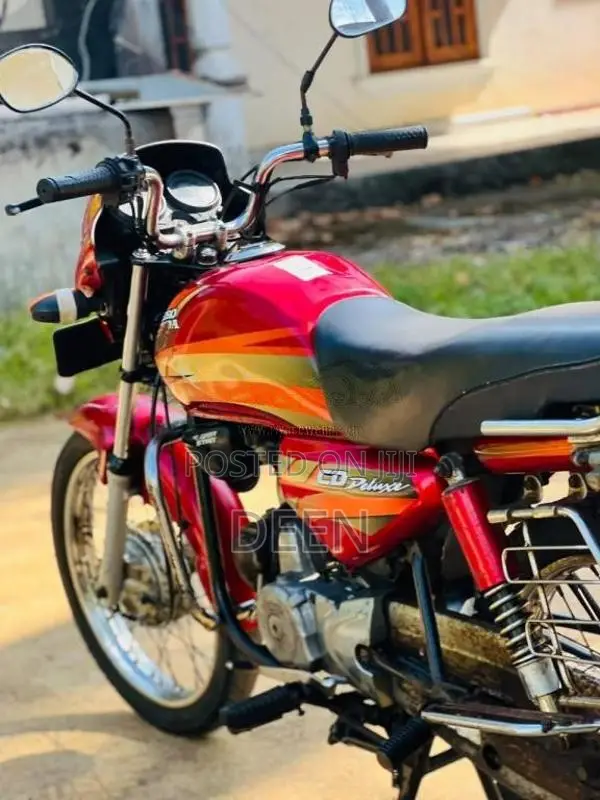 Hero-Honda CD DELUXE 2011 Motorbike (Used)