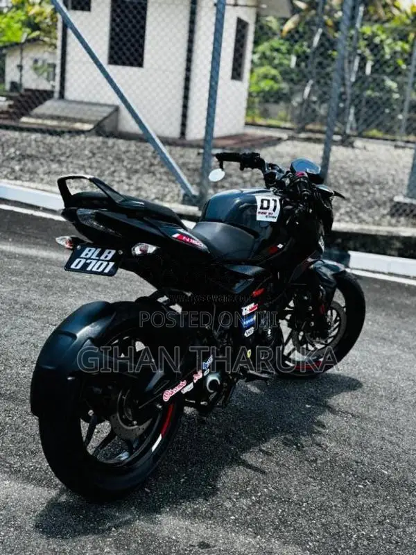 Bajaj N160 2025 Motorbike (Used)