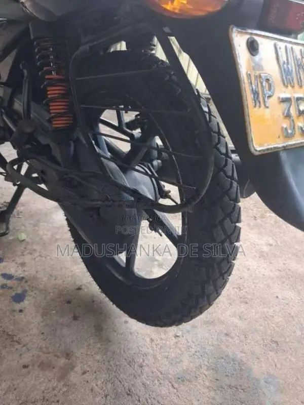 Bajaj Platina 2011 Motorbike (Used)