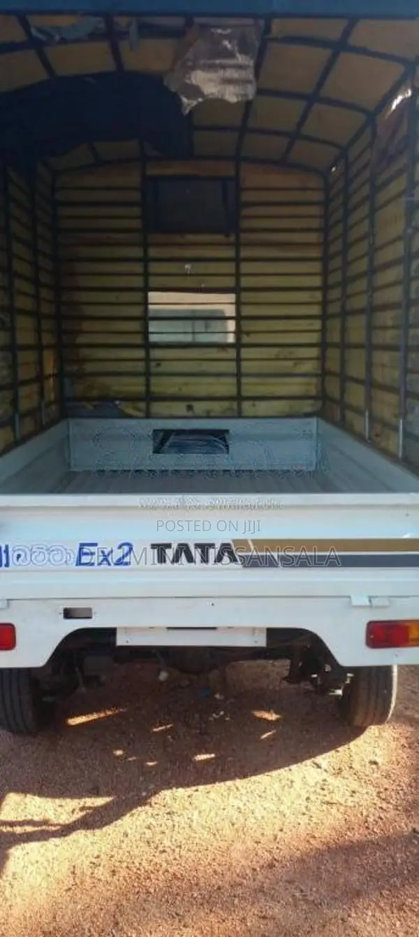 Tata Dimo batta 2012 Lorry (Used)