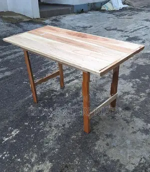 4×2 Table