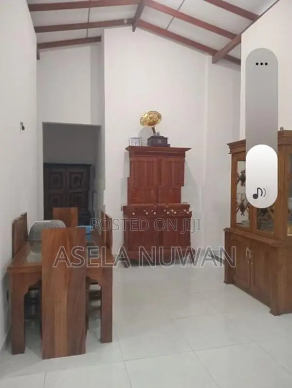 නිවස සහ ඉඩම විකිණීම පානදුරෙන්