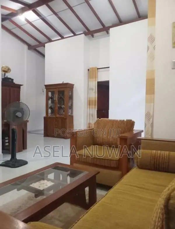 නිවස සහ ඉඩම විකිණීම පානදුරෙන්