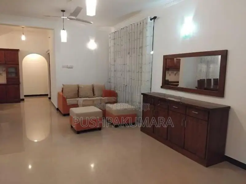 House Rent in Battaramulla ( File No 5605B) Akuregoda Road