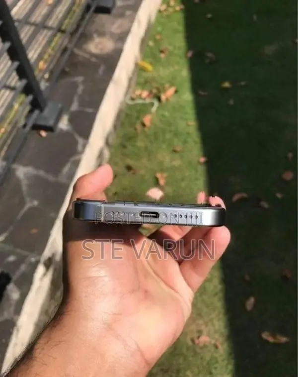 Apple iPhone 15 Pro (Used)