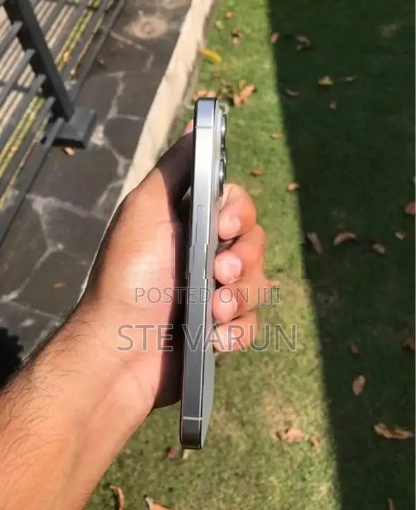 Apple iPhone 15 Pro (Used)