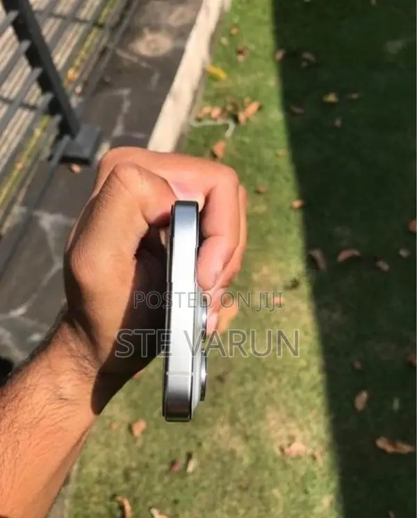 Apple iPhone 15 Pro (Used)