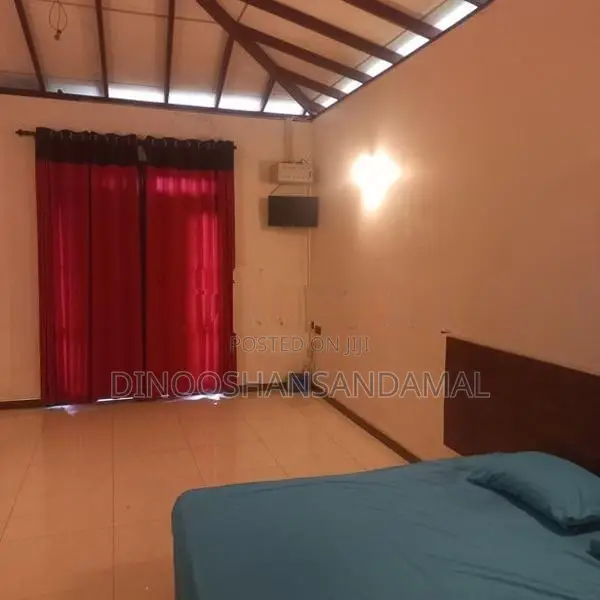 Spacious 2nd Floor For Short Term Rent In Avissawella