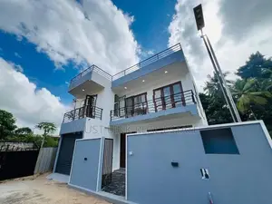 Brand New House with Roof Top for Sale in Kadawatha