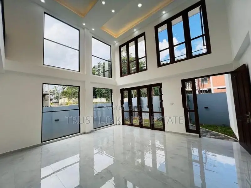 Brand New House with Roof Top for Sale in Kadawatha
