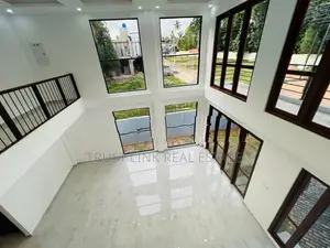 Brand New House with Roof Top for Sale in Kadawatha