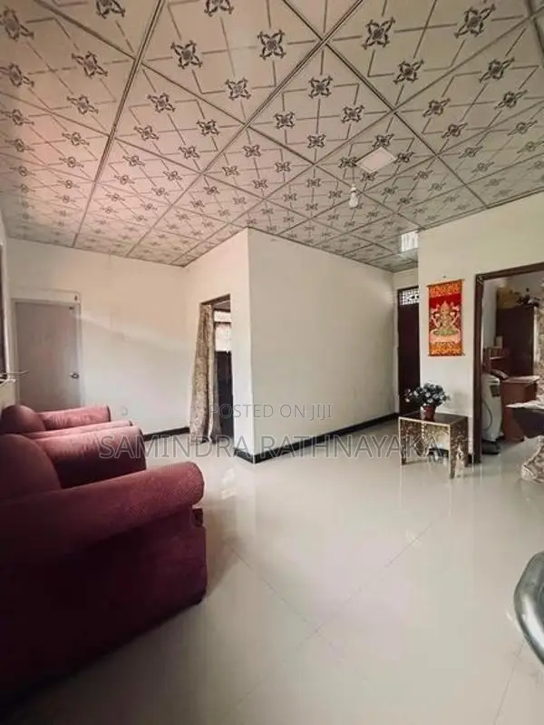 වාරියපොල දෙමහල් නිවසක් විකිණීමට
