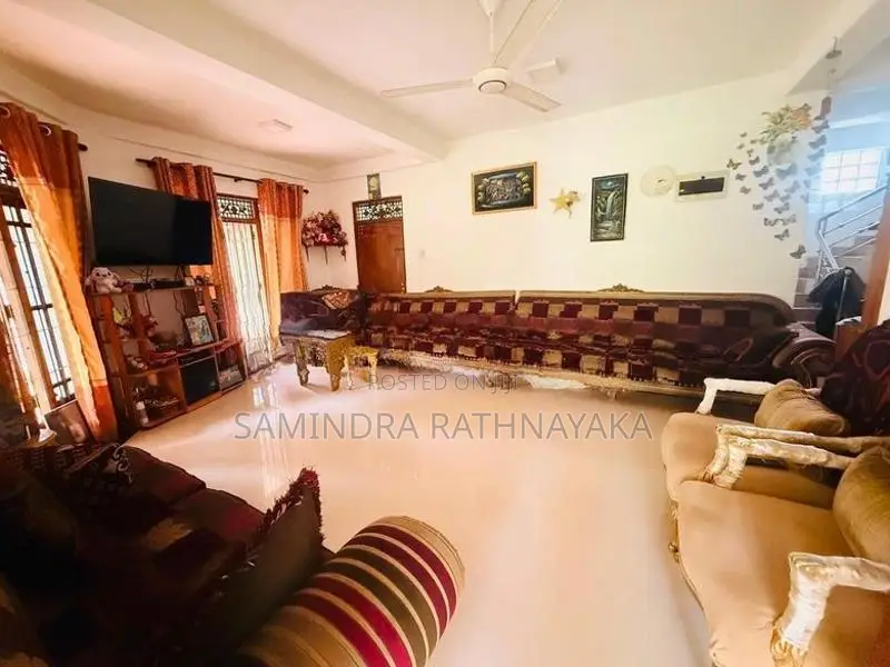 වාරියපොල දෙමහල් නිවසක් විකිණීමට