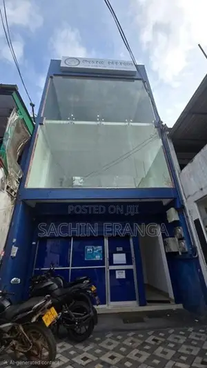 Building for Rent - Karandeniya