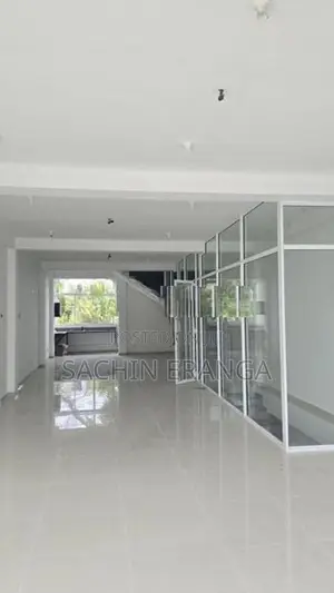 Building for Rent - Karandeniya