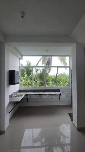 Building for Rent - Karandeniya