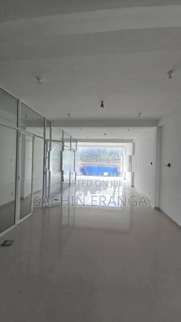 Building for Rent - Karandeniya