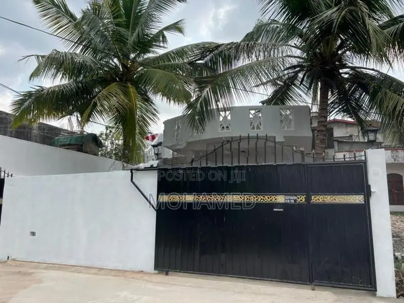 3-Unit Residential Property for Sale - Wellampitiya