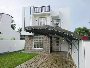 Architect Designed Super Luxury House For Sale kesbawa