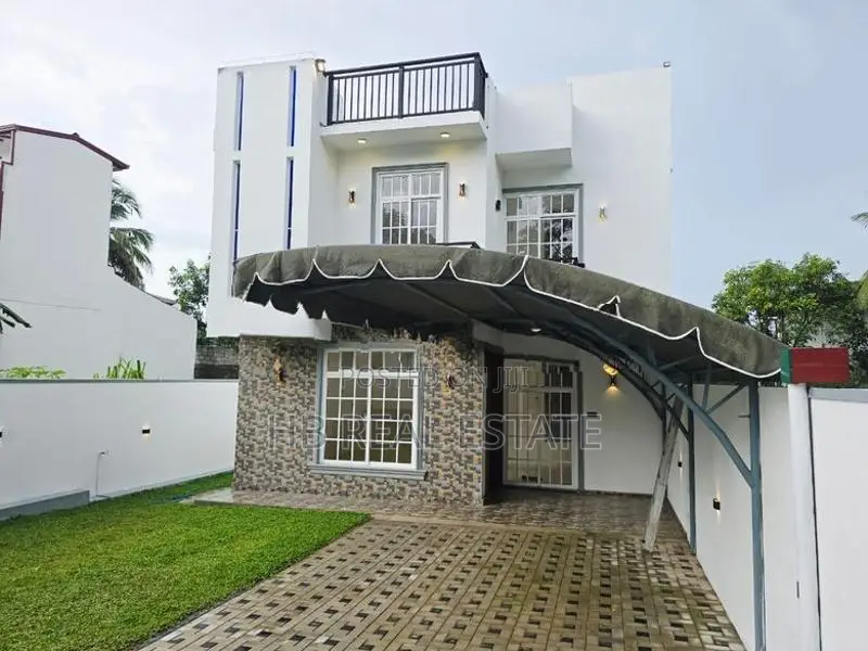 Architect Designed Super Luxury House For Sale kesbawa