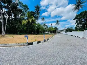Kalagedihena Residential Land for Sale