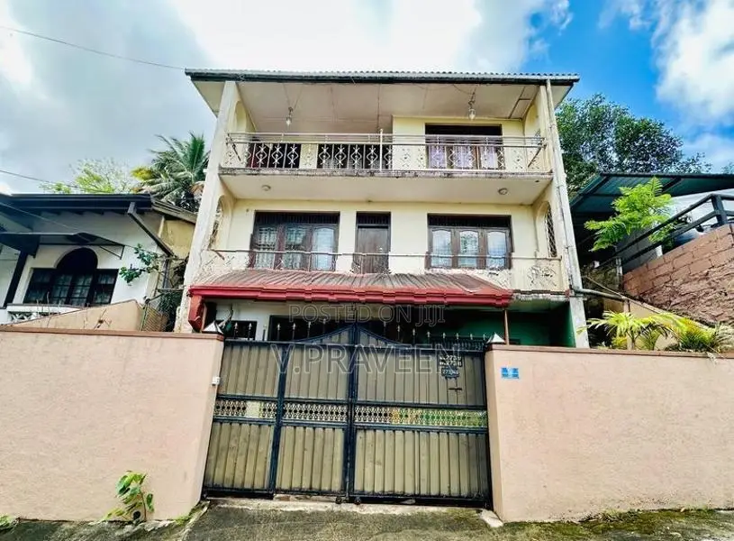 Spacious 4 Bedroom House for Sale - Front of “Kandy Myst by Cinnamon”