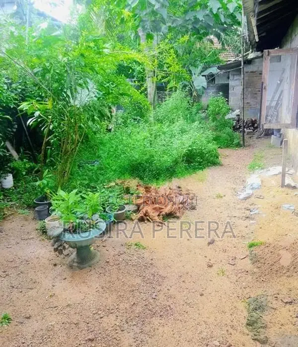 Land With House For Sale In Honnantara Piliyandala