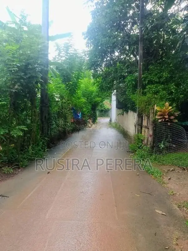 Land With House For Sale In Honnantara Piliyandala