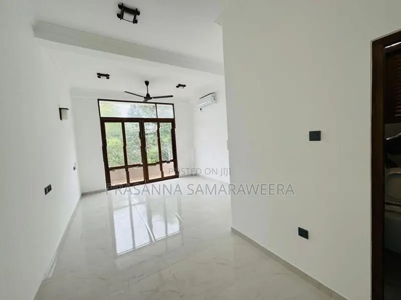 අති සුඛෝපභෝගී නවීනතම දෙමහල් නිවස piliyandala maharagama rd