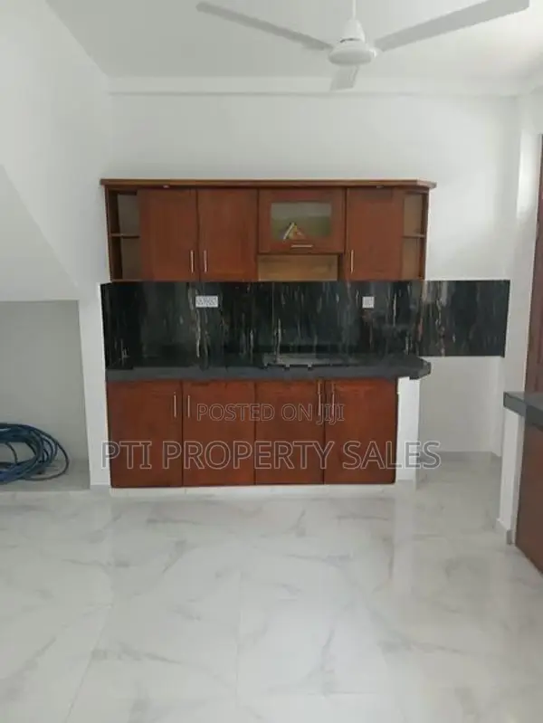 Brand New 3 Story House for Sale – Piliyandala, Madapatha Road