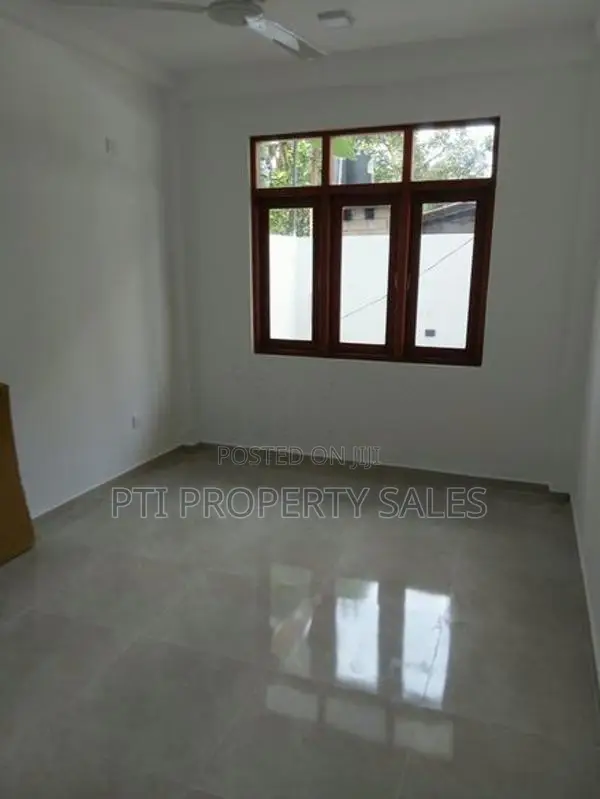 Brand New 3 Story House for Sale – Piliyandala, Madapatha Road