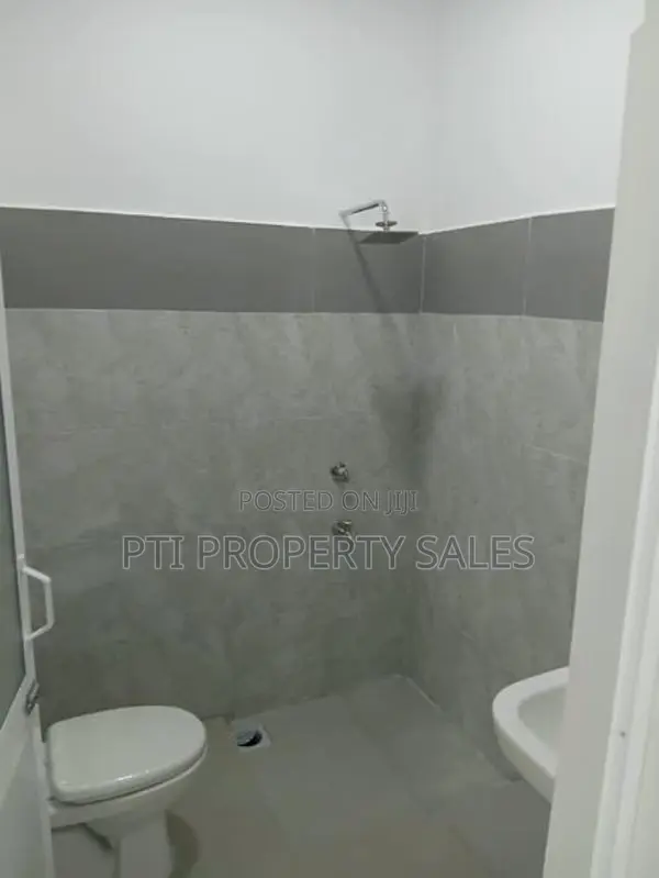 Brand New 3 Story House for Sale – Piliyandala, Madapatha Road