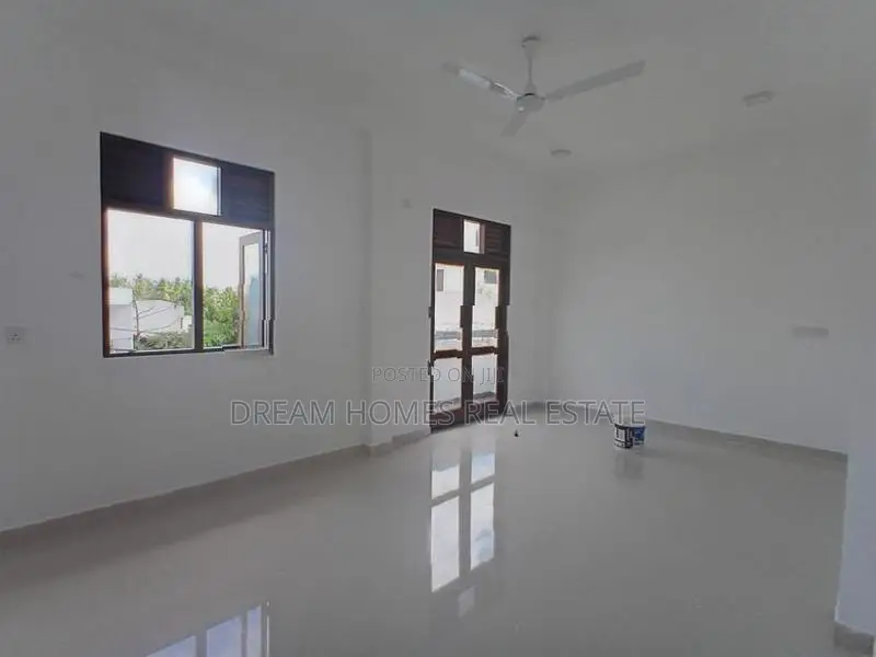 10 Perch House for Sale – Polgasowita, Piliyandala