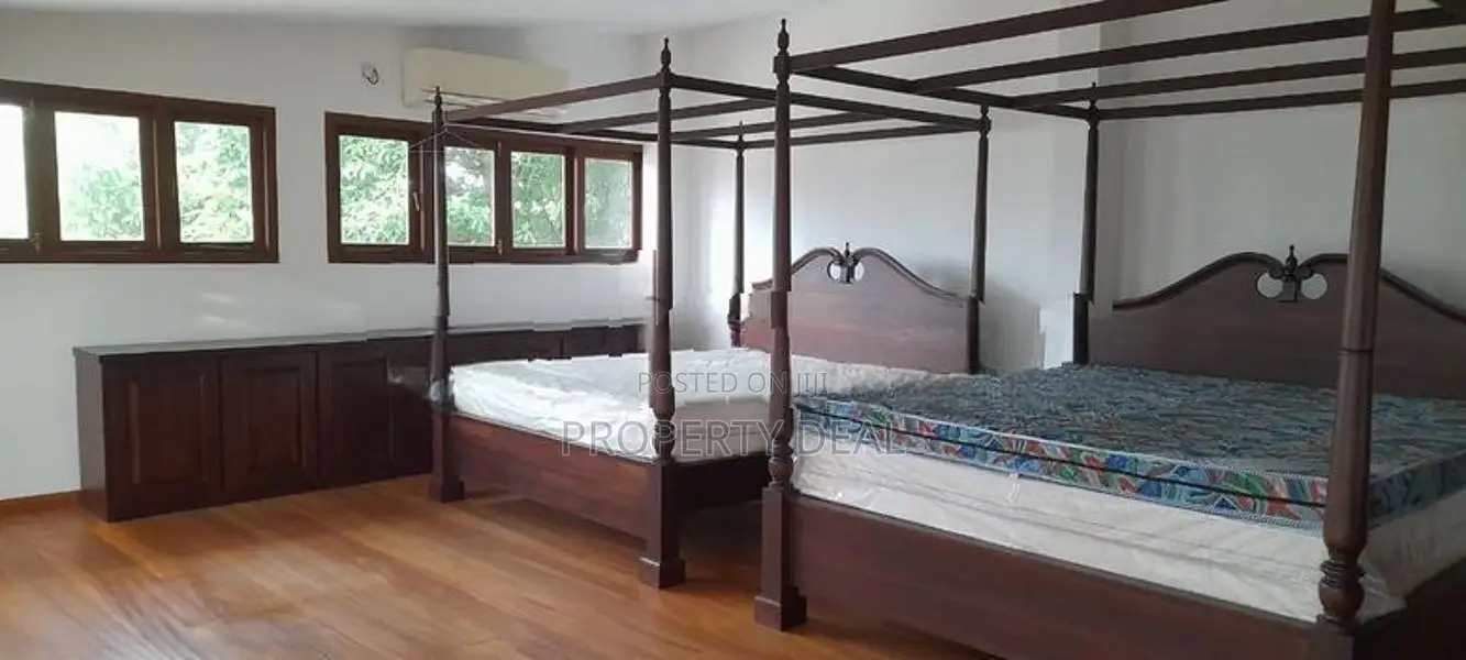 Two Storied House For Rent in Colombo 10 - PDH207