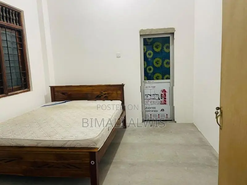 Room Rent For One Male - Boralesgamuwa