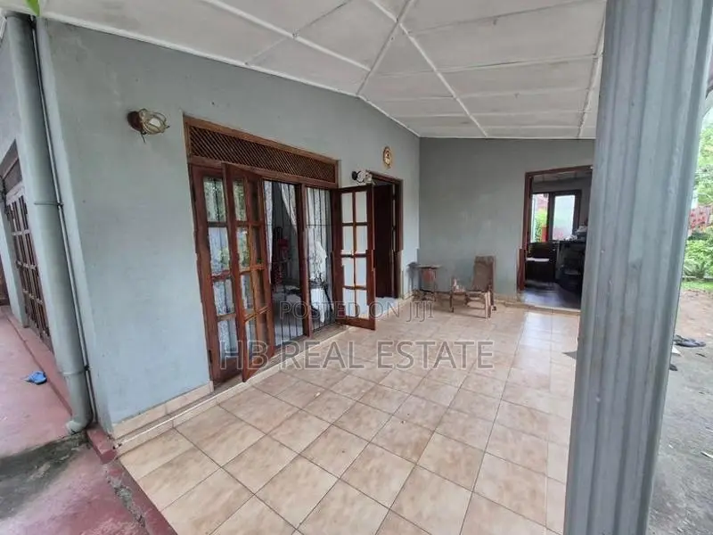 9.90 Perches Residential Property For Sale